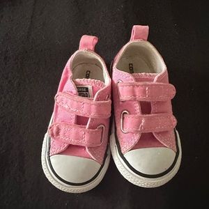 Converse Pink Toddler - size 4